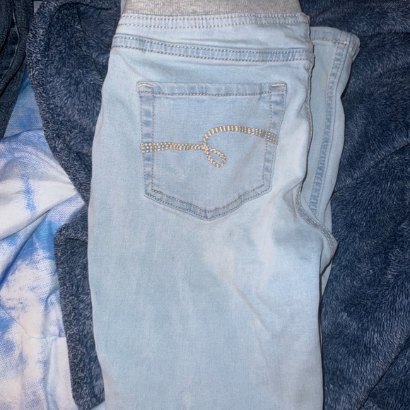jeans jeans jeans all pairs for $20 together what a deal - Picture 6 of 7